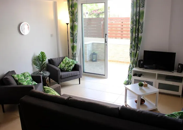 Cozy Poolside Paphos