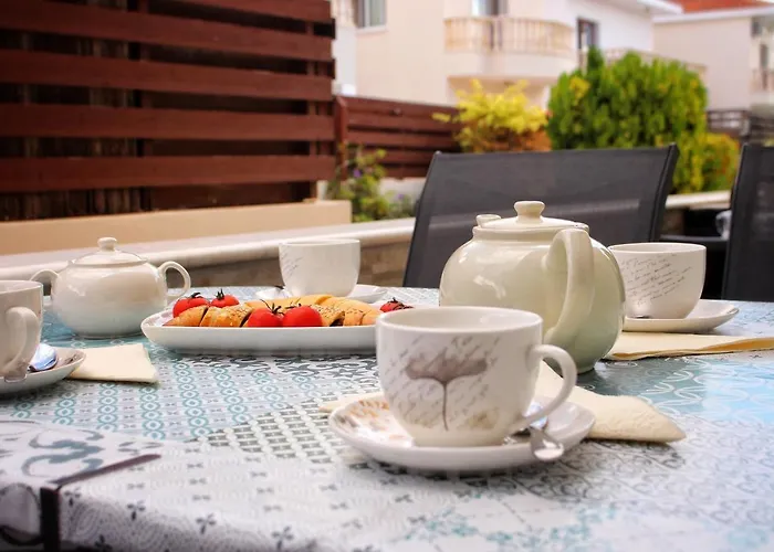Cozy Poolside Apartman Paphos