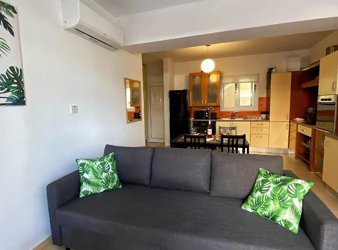 Cozy Poolside Paphos