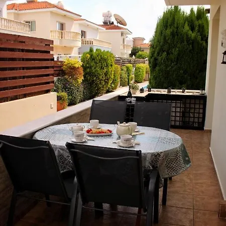 Cozy Poolside Paphos