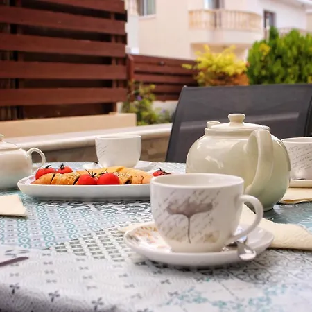 Cozy Poolside Appartamento Paphos