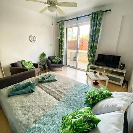 Cozy Poolside Paphos