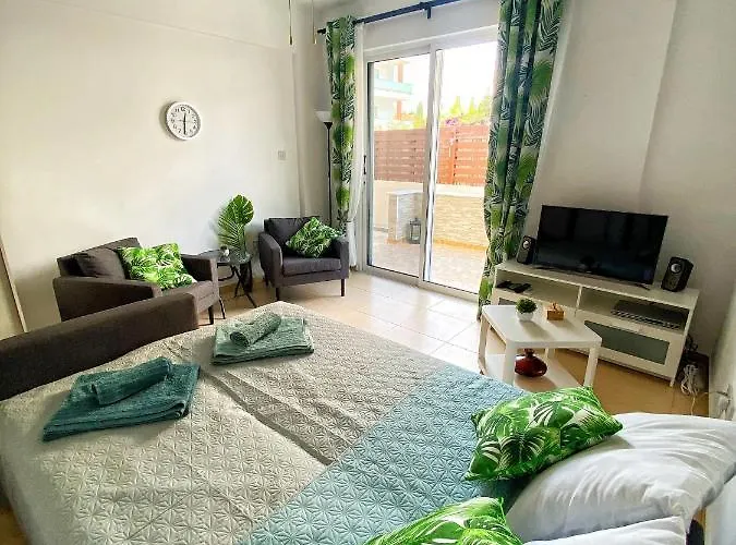 Cozy Poolside Paphos